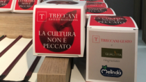 Al salone del Libro, una mela DOP per promuovere Treccani Gusto