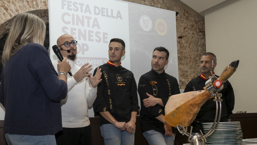 2024 - Sovicille, Festa della Cinta Senese DOP
