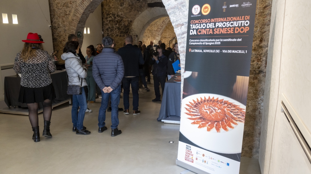2024 - Sovicille, Festa della Cinta Senese DOP