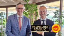 Parmigiano Reggiano DOP, Console USA in visita alla filiera: sul tavolo export, sinergie e turismo